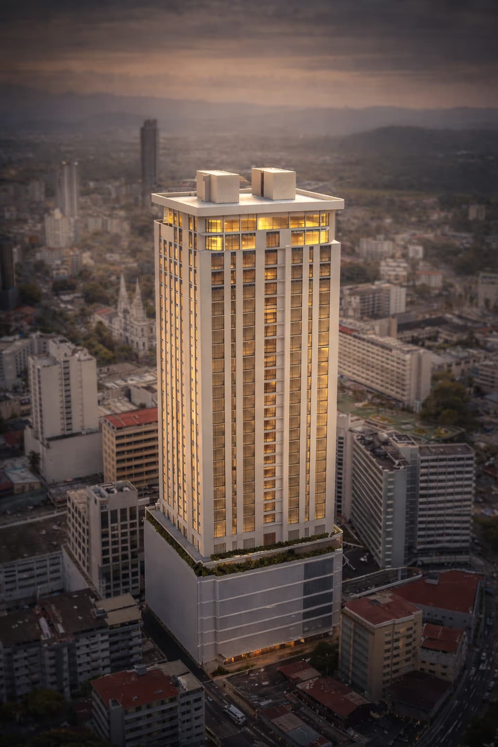 Panama City Central — a Mercan-developed Accor 5-star Pullman tower on Calle 50, Panama City